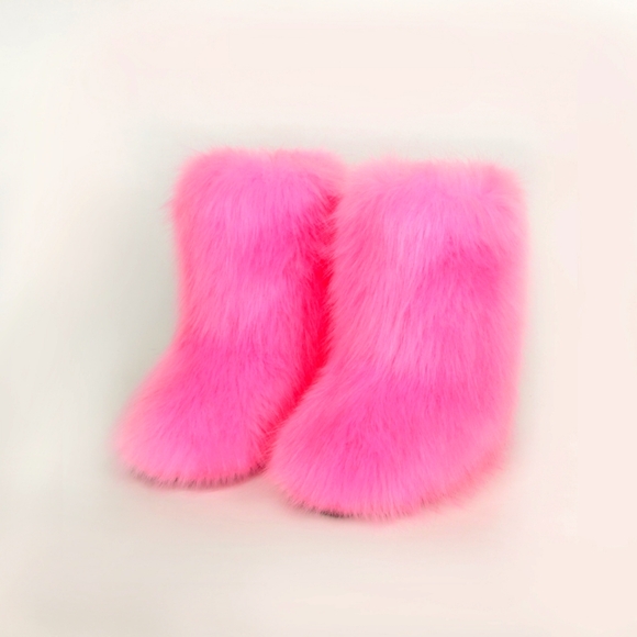Thermal Fuzzy Platform Boots - Picture 1 of 3
